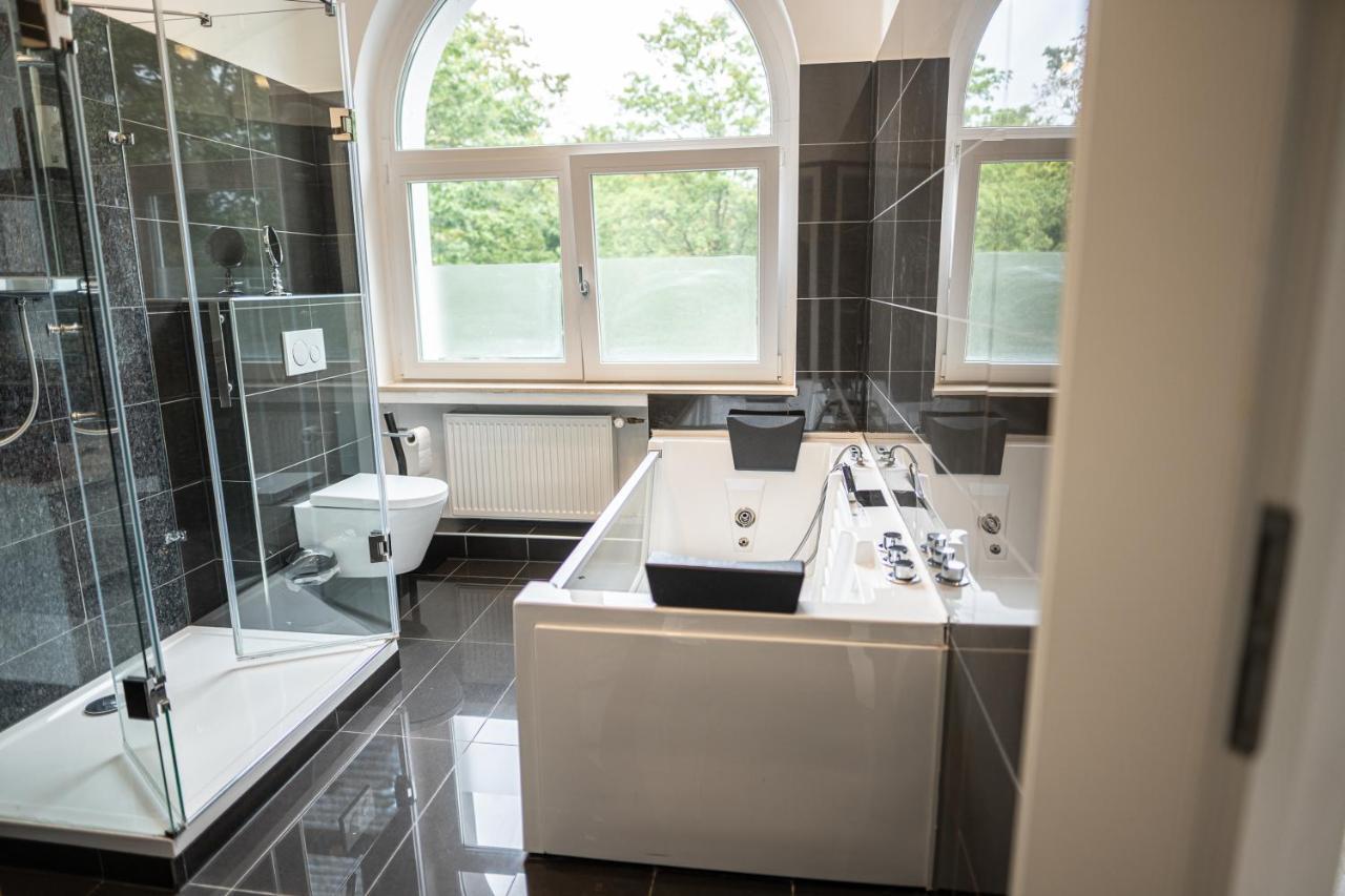 Villa Bowdy Niederzier Экстерьер фото