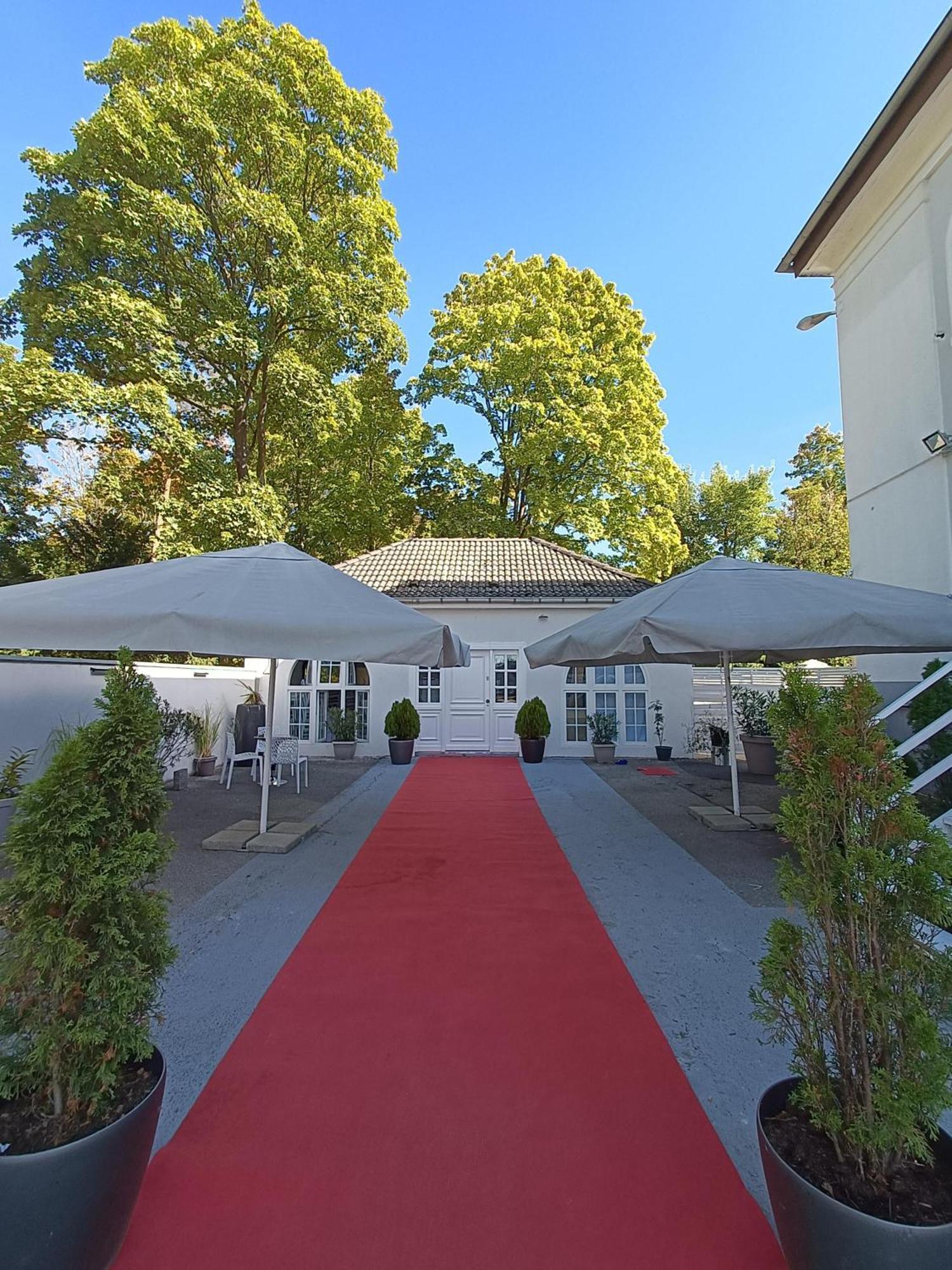 Villa Bowdy Niederzier Экстерьер фото